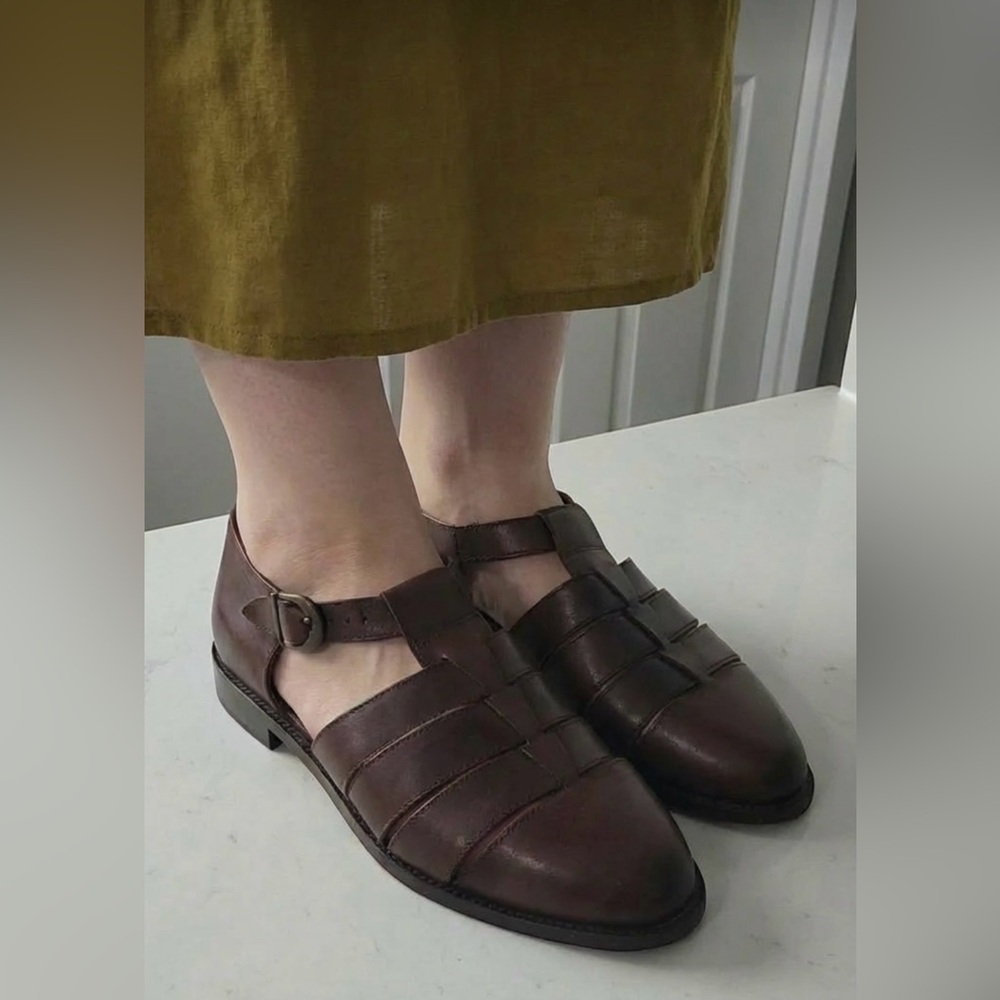 Nordstrom fisherman all genuine leather shoes in color Brown Sz 7